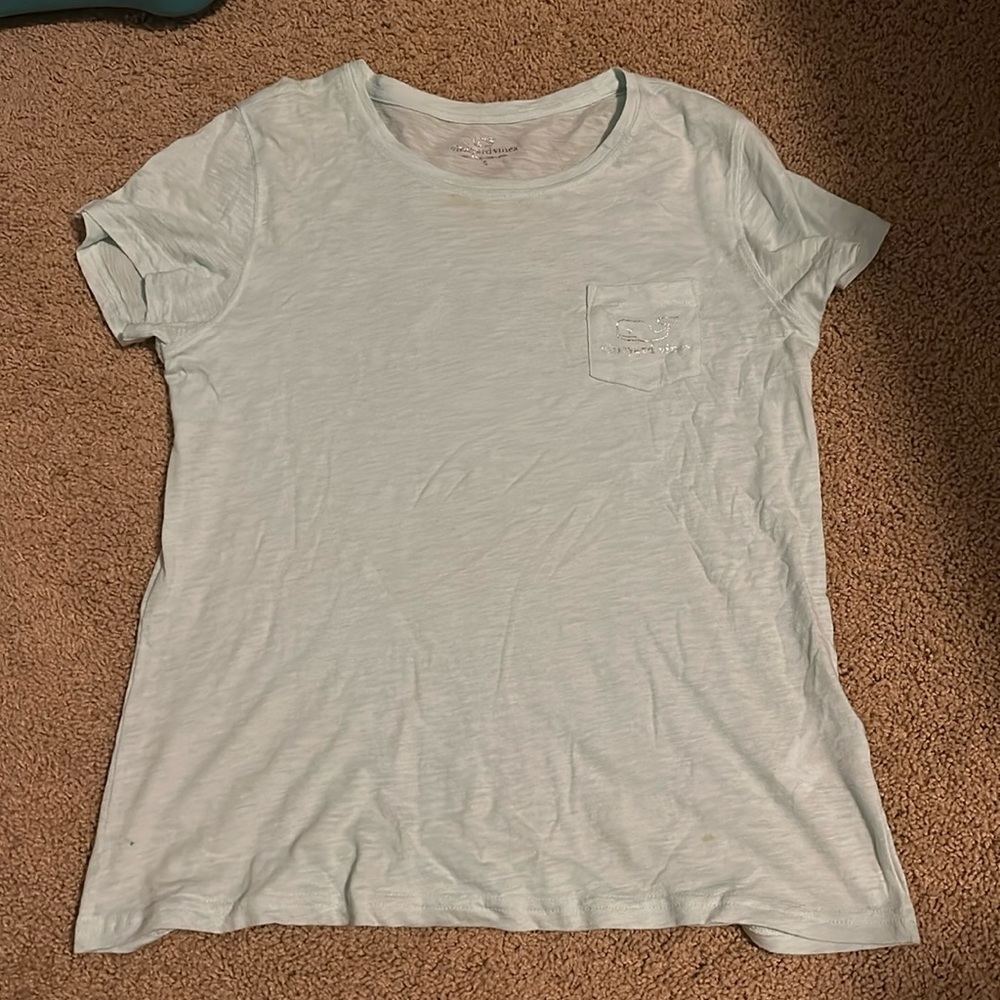 Vineyard Vines t-shirt